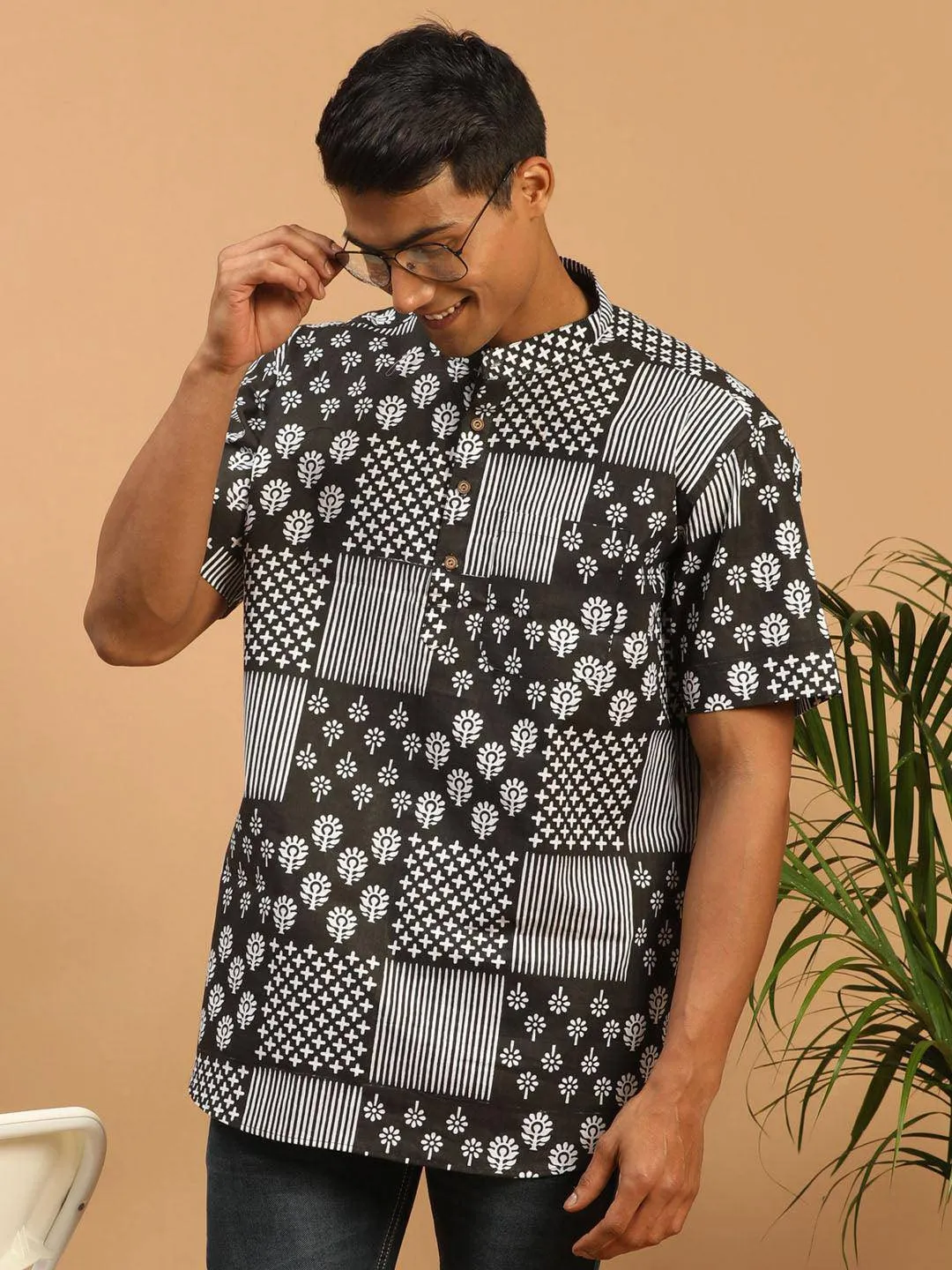 VASTRAMAY Men's Black Printed Cotton Kurta